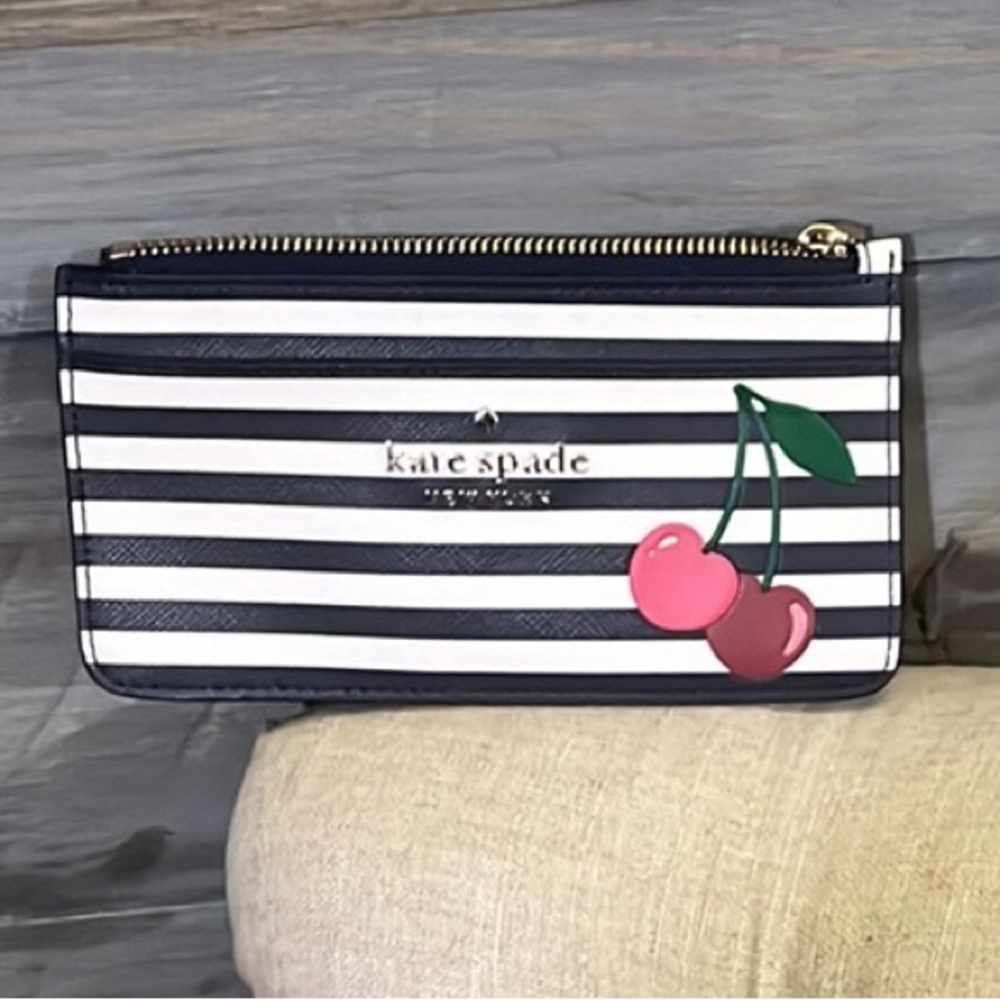 KATE SPADE New Wallet with tag